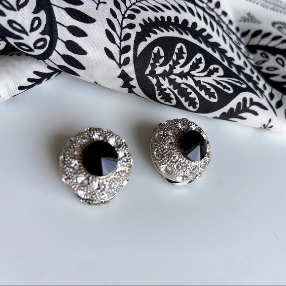 Vintage domed crystal clip earrings - Picture 1 of 5